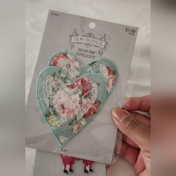 Sew Ology iron-on appliqués - Picture 5 of 7